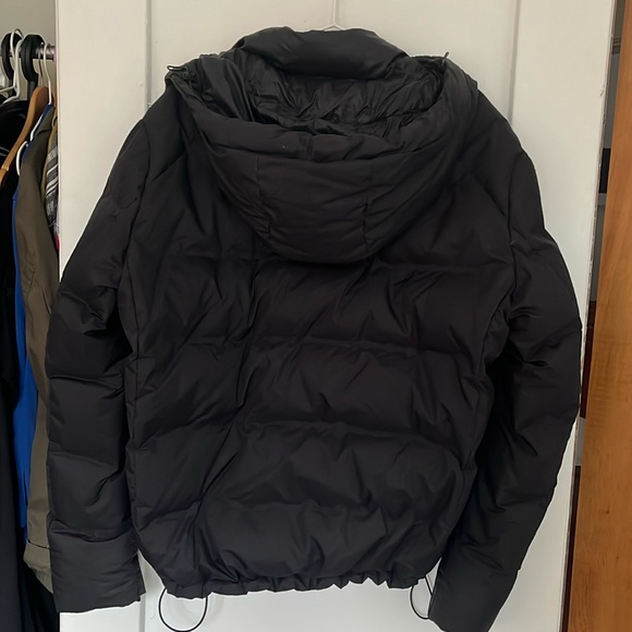 Uniqlo Black Seamless Parka - Picture 3 of 9